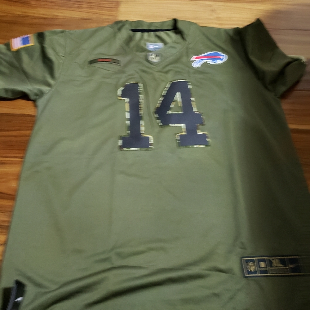 Football Jerseys - Picture 2 of 6